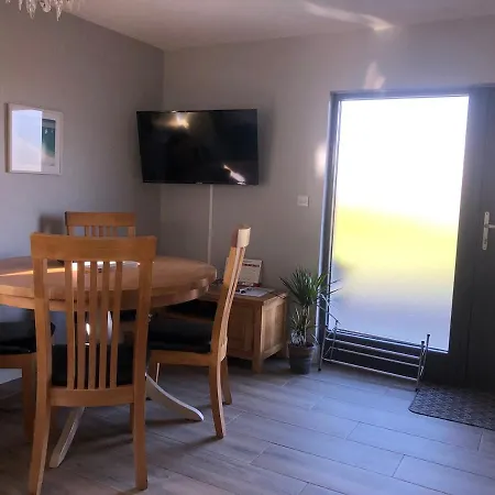 Charms Guest Карлоу