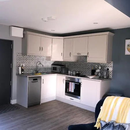 Charms Guest Дом отдыха *